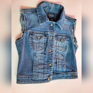 Women guess sleeveless size small